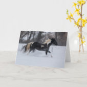 Paard die door de sneeuw loopt kaart (Gele Bloem)