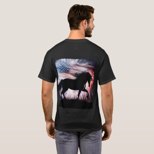 Paard en Amerikaanse vlag met vuurwerk T-shirt (Achterkant volledig)