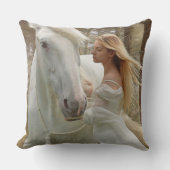 Paard en meisje fantasie kussen (Voorkant)
