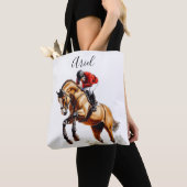 Paard en ruiter springen in paardensport actie tote bag (Dichtbij)