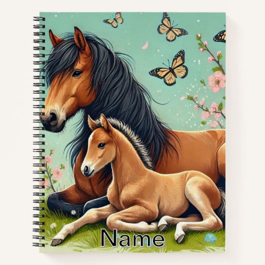 Paard en veulen rusten in een lente setting notitieboek (Voorkant)