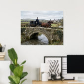 Paard-en-wagen op stenen brug poster (Thuiskantoor)