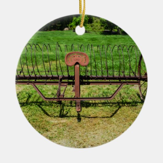 Paard getrokken hark keramisch ornament (Voorkant)