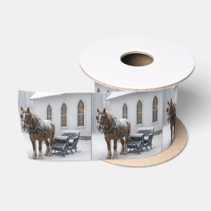 Paard Ingespannen voor een Slede Bij een Kapel Satijnen Lint