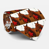 Paard met rode strik stropdas (Opgerold)