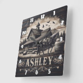 Paard nabij  schuur met bergen vierkante klok (Hoek)