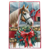 Paard op een Boerderij Kerst Medium Cadeauzakje (Achterkant)