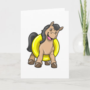 Paard op het strand met zwemband kaart