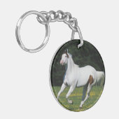 Paard van verf die in grijs veld loopt sleutelhanger (Voorkant Links)