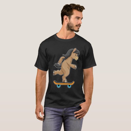 Paarden als Skater met skateboard T-shirt (Voorkant volledig)