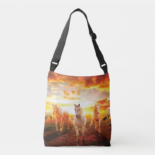 Paarden bij zonsondergang crossbody tas (Voorkant)