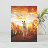 Paarden bij zonsondergang feestdagenkaart (Staand voorkant)