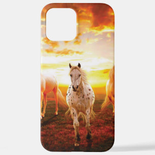 Paarden bij zonsondergang kussen kussen iPhone 12 pro max hoesje