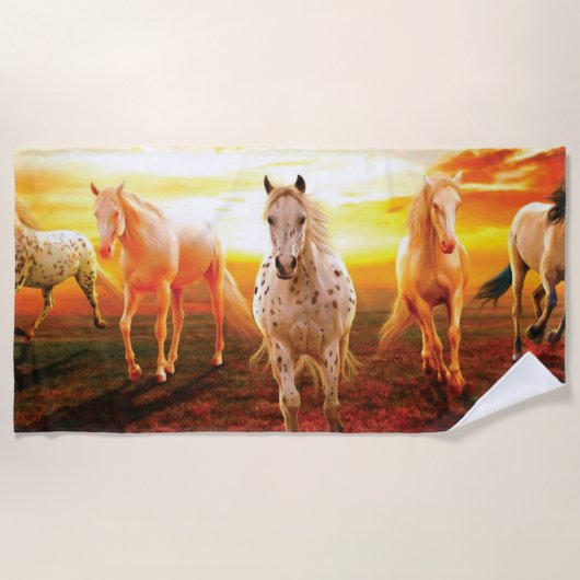 Paarden bij zonsondergang strandlaken (Voorkant)