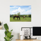 Paarden die grazen op Fields Beauful Sky Poster (Thuiskantoor)