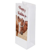 Paarden die in een weiland snuiven wijn cadeautas (Voorkant Gekanteld)