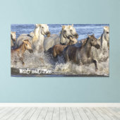 Paarden die in het water galmen canvas afdruk (Insitu (Houten vloer))