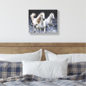 Paarden die lopen met kussens canvas afdruk (Insitu (Slaapkamer))