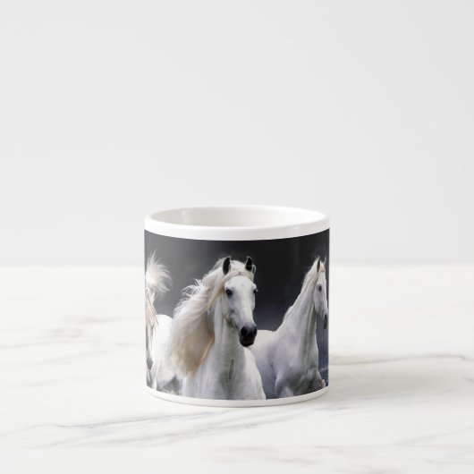 Paarden die lopen met kussens espresso kop (Voorkant)