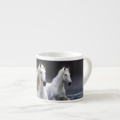Paarden die lopen met kussens espresso kop (Voorkant rechts)