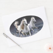 Paarden die lopen met kussens ovale sticker (Envelop)