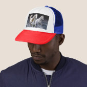 Paarden die lopen met kussens trucker pet (In situ)
