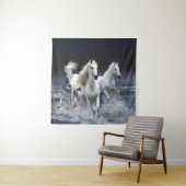 Paarden die lopen met kussens wandkleed (In situ)