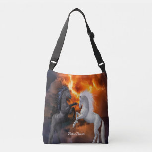 Paarden die vechten in een slecht bliksemstorm crossbody tas