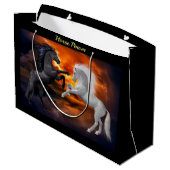 Paarden die vechten in een slecht bliksemstorm large cadeautasje (Achterkant Gekanteld)