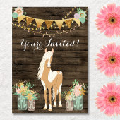  paarden en bloemen op Rustic Wood Birthday Kaart