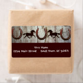 Paarden en Hoefijzers op Barn Wood Cowboy Gifts Etiket (Insitu)