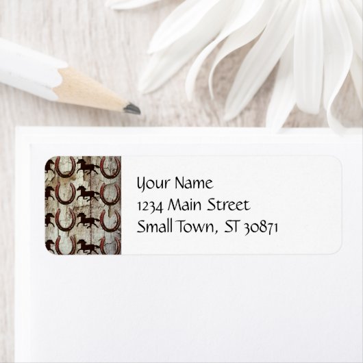 Paarden en Hoefijzers op Barn Wood Cowboy Gifts Etiket (Insitu)