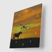 Paarden en vogels in de zuidwestelijke zonsonderga vierkante klok (Hoek)