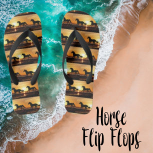 Paarden Galloping in de zomer zonsondergang Teenslippers