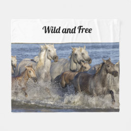 Paarden galopperen in het water fleece deken
