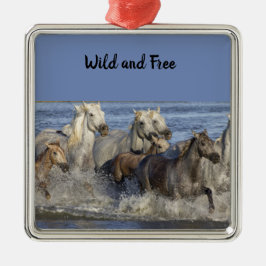 Paarden galopperen in het water metalen ornament