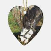 Paarden, geverfd, koningin en koningsbloem keramisch ornament (Links)