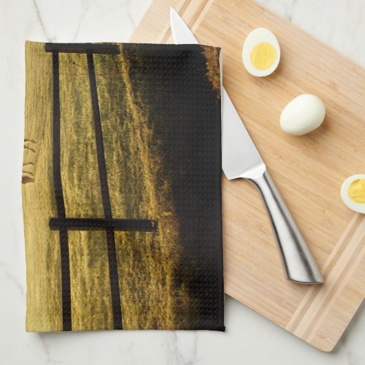 Paarden Grazing in zonnestralen Theedoek (Quarter Fold)