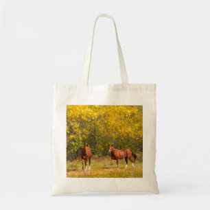 Paarden in de herfst tote bag