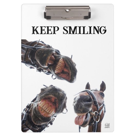 Paarden in de mond gekeken. 3 paarden lachend, hum klembord (Voorkant)