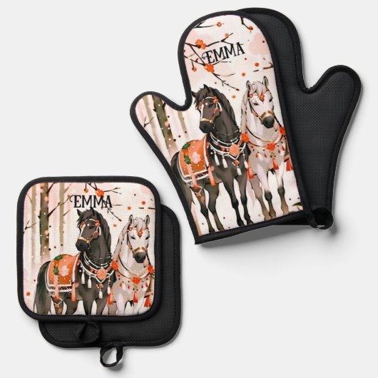 Paarden in een rood bos aangepaste naam ovenwant & pannenlap set (Voorkant / Achterkant)