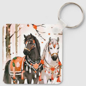 Paarden in een rood bos aangepaste naam sleutelhanger (Achterkant)