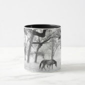 Paarden in het broze gebied van eiken mok (Midden)