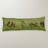 Paarden in het departement Pasture Lichaamskussen (Achterkant)