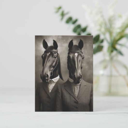 Paarden in kostuums zwart en wit briefkaart (Staand voorkant)