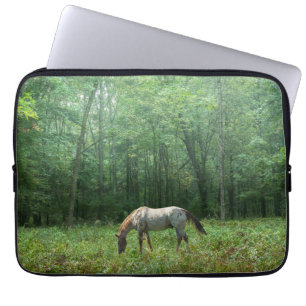Paarden in Meadow Laptop Sleeve