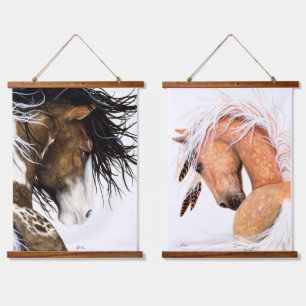 Paarden met houten handbedekking hangend wandkleed