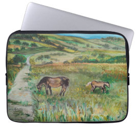 Paarden op de weide laptop sleeve
