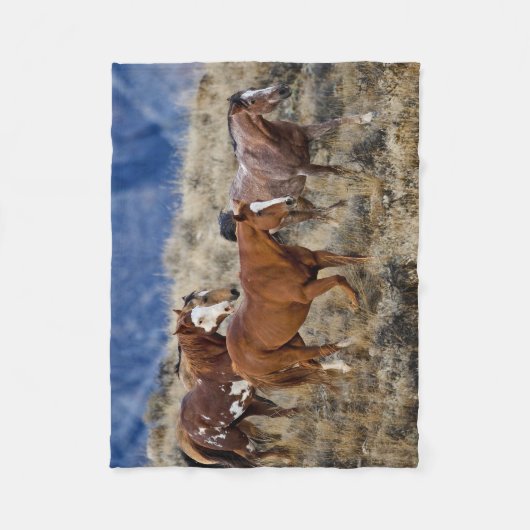 Paarden Roaming the Hills Fleece Deken (Voorkant)