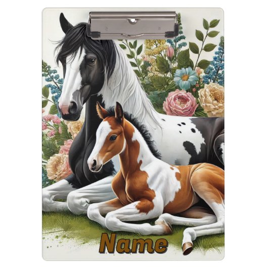 Paarden rusten tussen levendige bloemen en groen klembord (Voorkant)